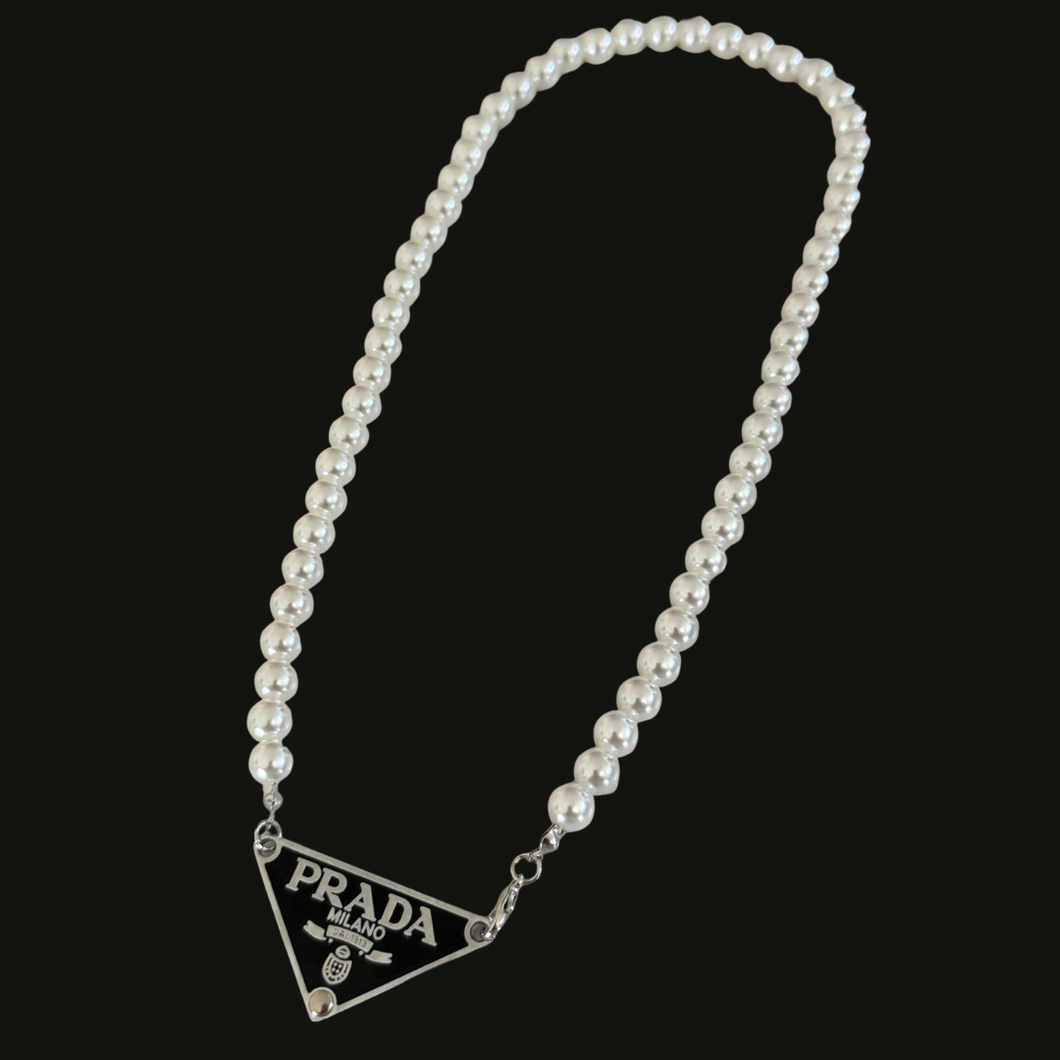 The Poppy Necklace