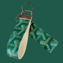 Load image into Gallery viewer, The Naomi Keychain