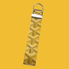 Load image into Gallery viewer, The Avery Keychain