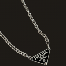 Load image into Gallery viewer, The Claire Necklace