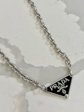 Load image into Gallery viewer, The Claire Necklace