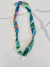 Load image into Gallery viewer, The Lilly Necklace