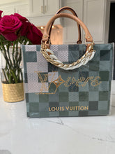 Load image into Gallery viewer, The Elle Handbag
