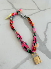 Load image into Gallery viewer, The Bella Necklace