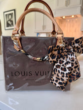 Load image into Gallery viewer, The Elle Handbag