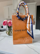Load image into Gallery viewer, The Elle Handbag