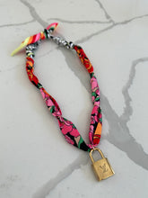 Load image into Gallery viewer, The Bella Necklace