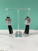 Load image into Gallery viewer, The Lainey Earring