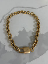 Load image into Gallery viewer, The Kris Necklace