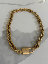 Load image into Gallery viewer, The Kris Necklace