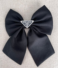 Load image into Gallery viewer, The Poppy Linen Bow
