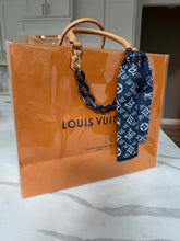 Load image into Gallery viewer, The Elle Handbag