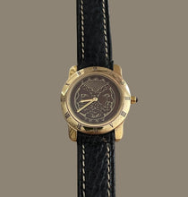 Load image into Gallery viewer, Vintage Leather Band Watch