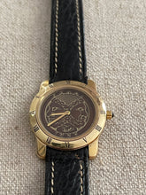 Load image into Gallery viewer, Vintage Leather Band Watch