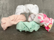 Load image into Gallery viewer, The Kate Pink Linen Knotted Headband