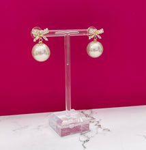Load image into Gallery viewer, The Kelli Earring