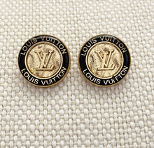Load image into Gallery viewer, The Nikki Stud Earring